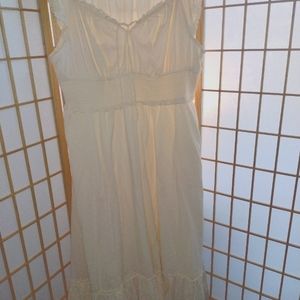 Old Navy puff sleeve waist defined clip-dot maxi dress